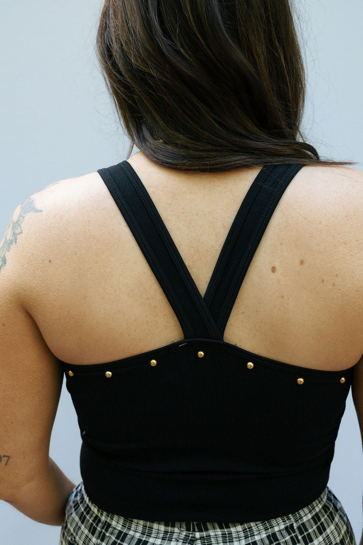 STUDDED BACK SMOOTHING V-NECK BRAMI