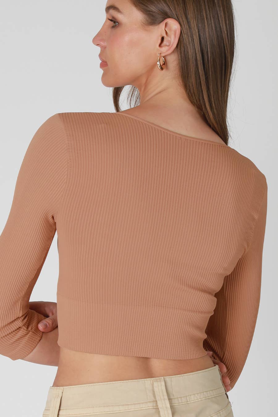 Iyanna Ribbed 3/4 Sleeve V Neck Crop Top