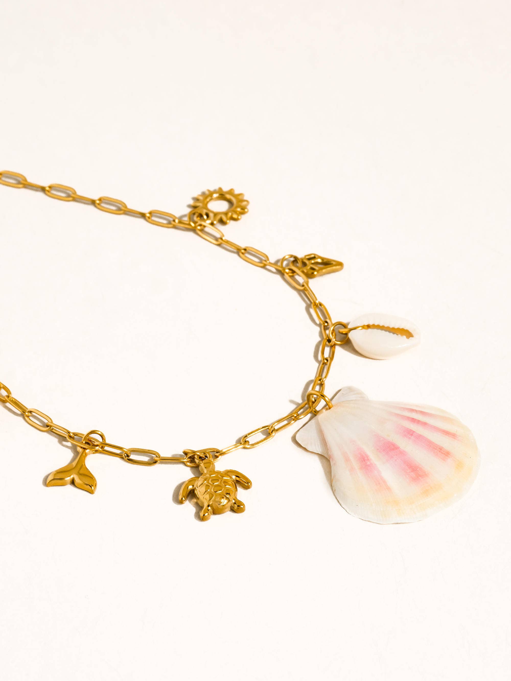 Ibiza 18K Gold Non-Tarnish Seashell Charm Necklace