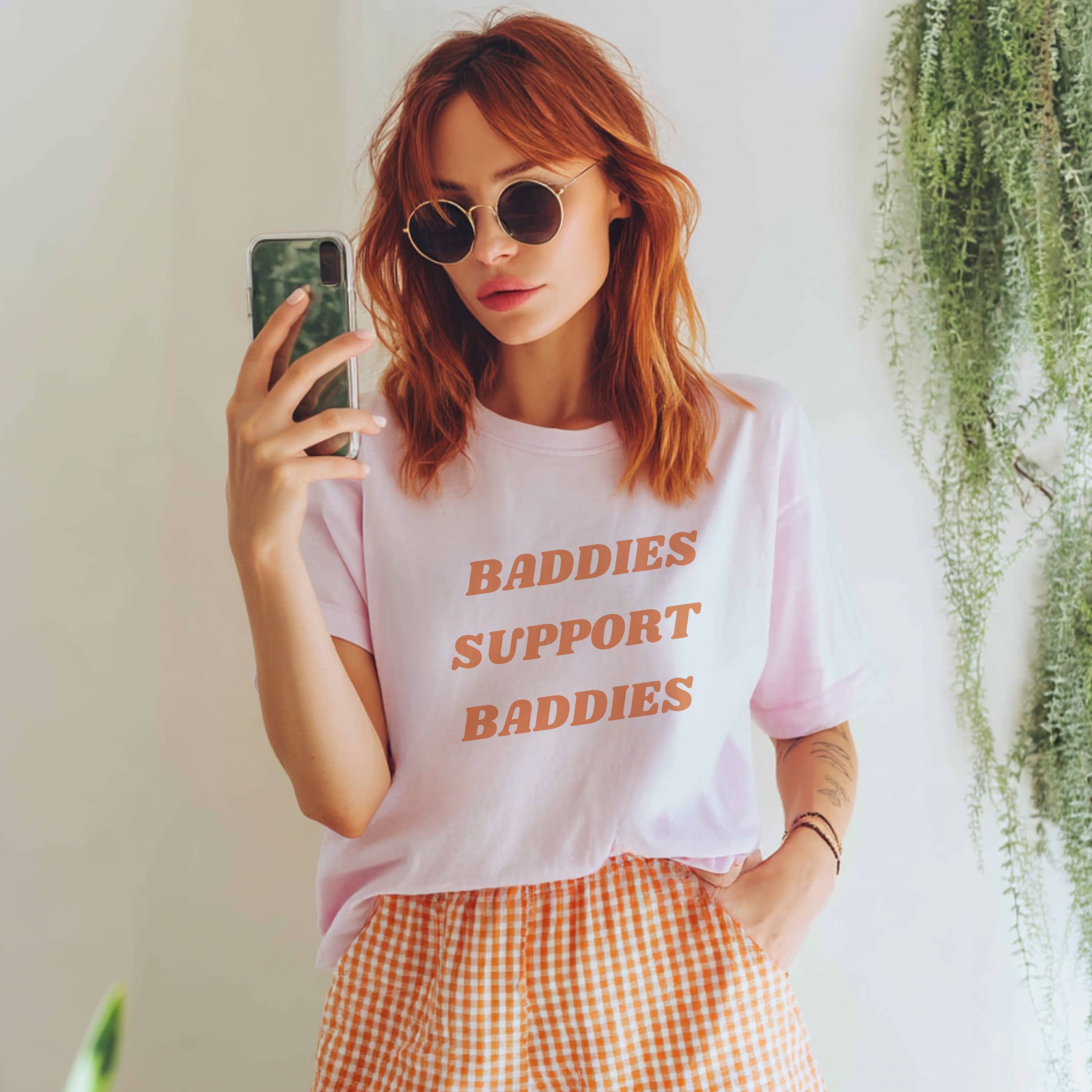 BADDIES SUPPORT BADDIES GRAPHIC TEE
